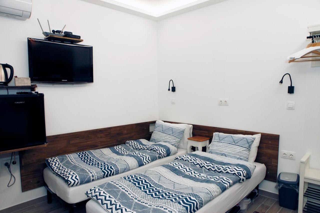 Sleep Over Sofia - Guest Rooms Екстериор снимка